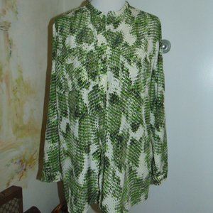 ELLEN TRACY Top Womens Medium Green White Abstract Button Up Blouse Sh
